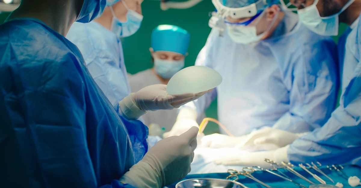 Rząd chce przyciąć wynagrodzenia lekarzy - nie będzie procentu od operacji?