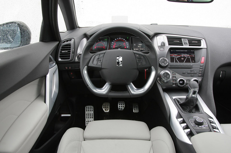 Test Citroena DS5 1.6 THP 200 Sport Chic: elegancka limuzyna