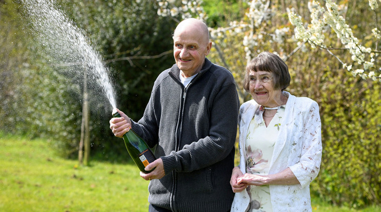 Denis Fawsitt és Ann idős korukra lettek milliomosok/ Fotó: Profimedia