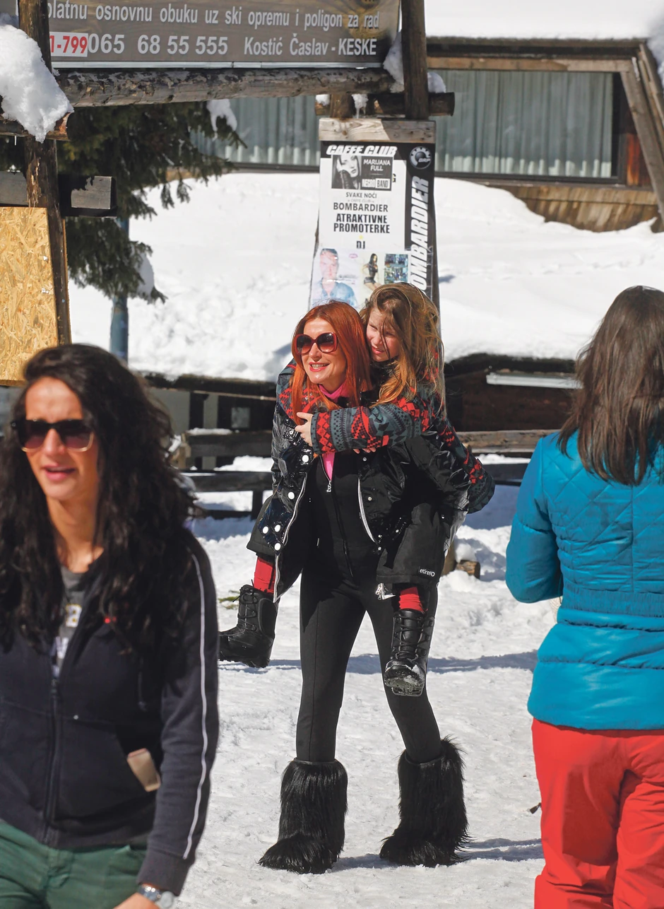 Snežana Dakić sa ćerkom Laurom