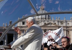 Dziennikarz z KAI: Papież pożegnał się z wiernymi, ale ich nie zostawił