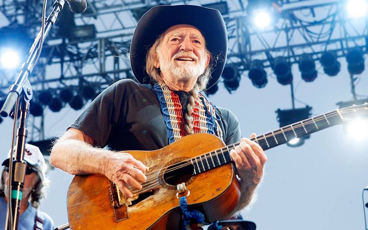 Dwa miesiące po 86. urodzinach Willie Nelson wydał swój 69. album