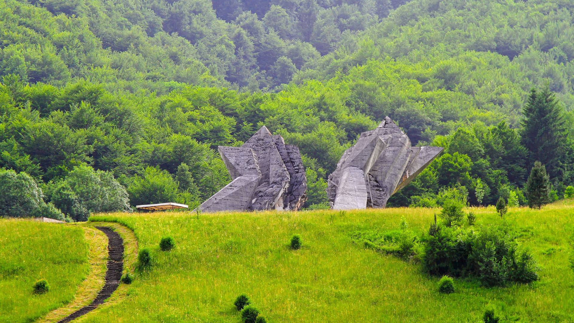 Vajar čuvenog spomenika na Sutjesci je preminuo: ovo je priča o gradnji dela po kojem ćemo ga svi pamtiti