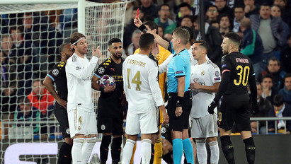 Ramos a piroskirály: ennyiszer állíttatta ki magát a Real Madrid védője