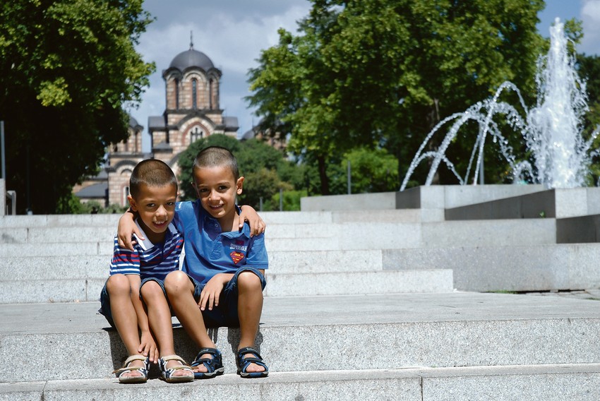 Veljko (desno) naveća je podrška svom bratu blizancu Viktoru (levo)