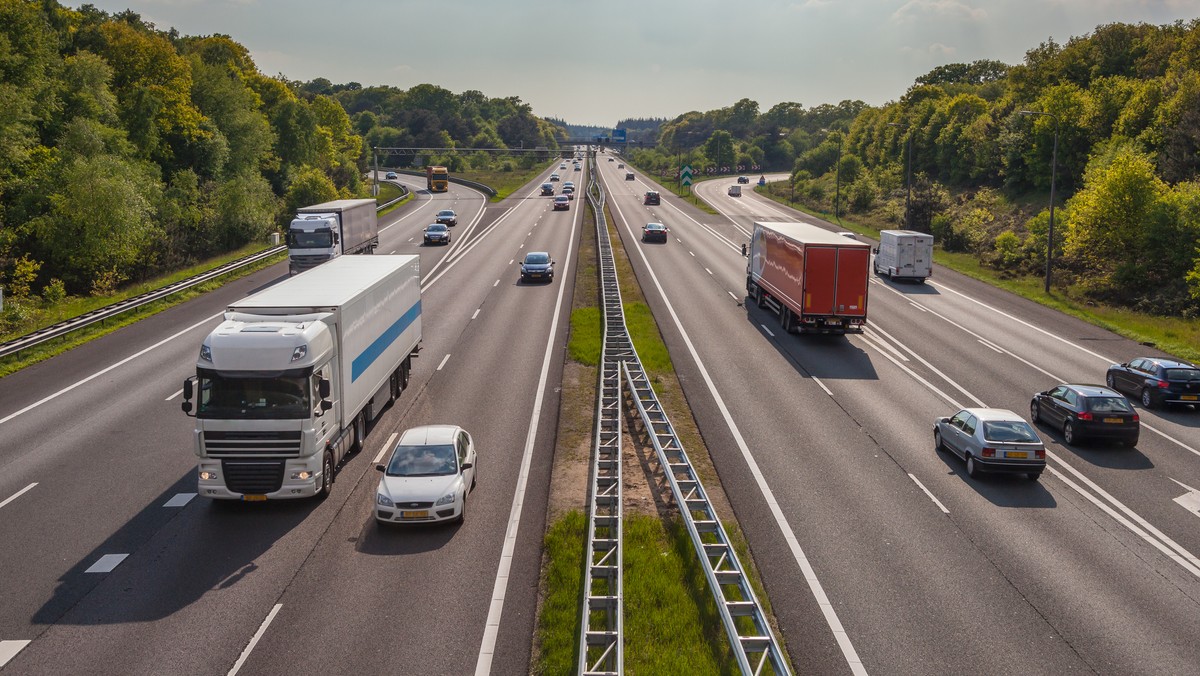 Rząd zapowiada, że obwodnica metropolii Trójmiasta, zachodnia obwodnica Szczecina i ekspresówki pomiędzy Toruniem a Bydgoszczą oraz między Lęborkiem a Koszalinem mają powstać w partnerstwie publiczno-prywatnym (PPP). - To "pic i fotomontaż" - komentuje Paweł Olszewski, były wiceminister infrastruktury w rządzie PO-PSL.