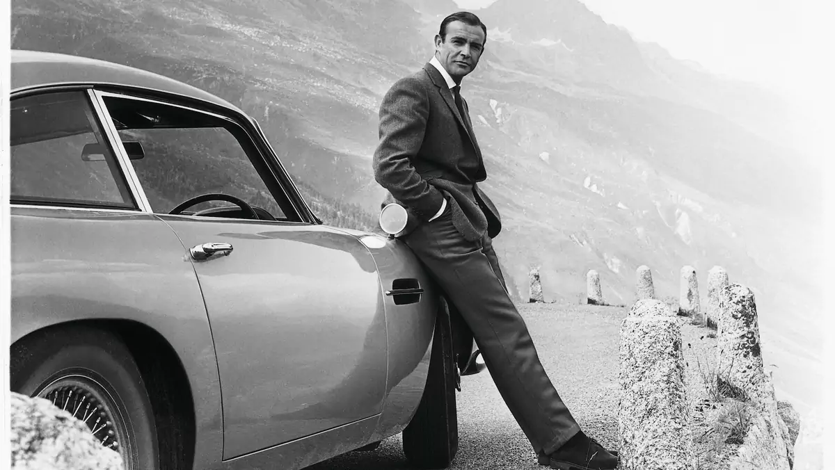 Aston Martin DB5 – najsłynniejsze auto, jakim jeździł James Bond