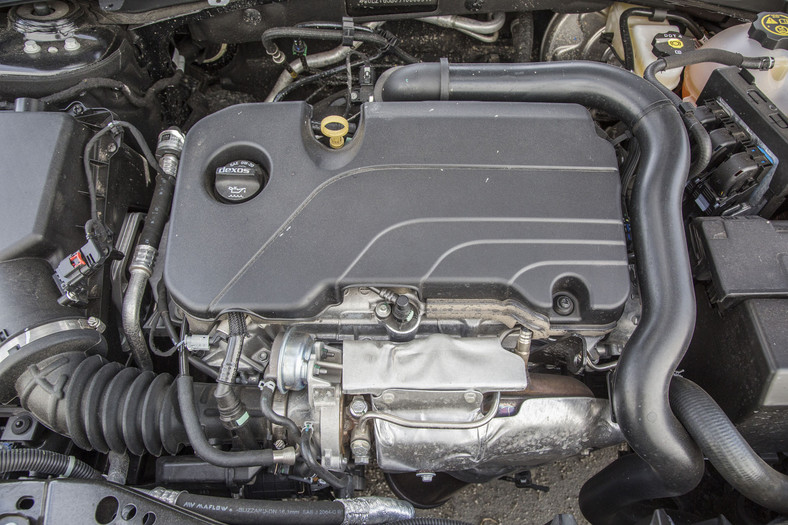Opel Insignia Grand Sport 1.5 Turbo - dobrze jeździ i więcej potrafi