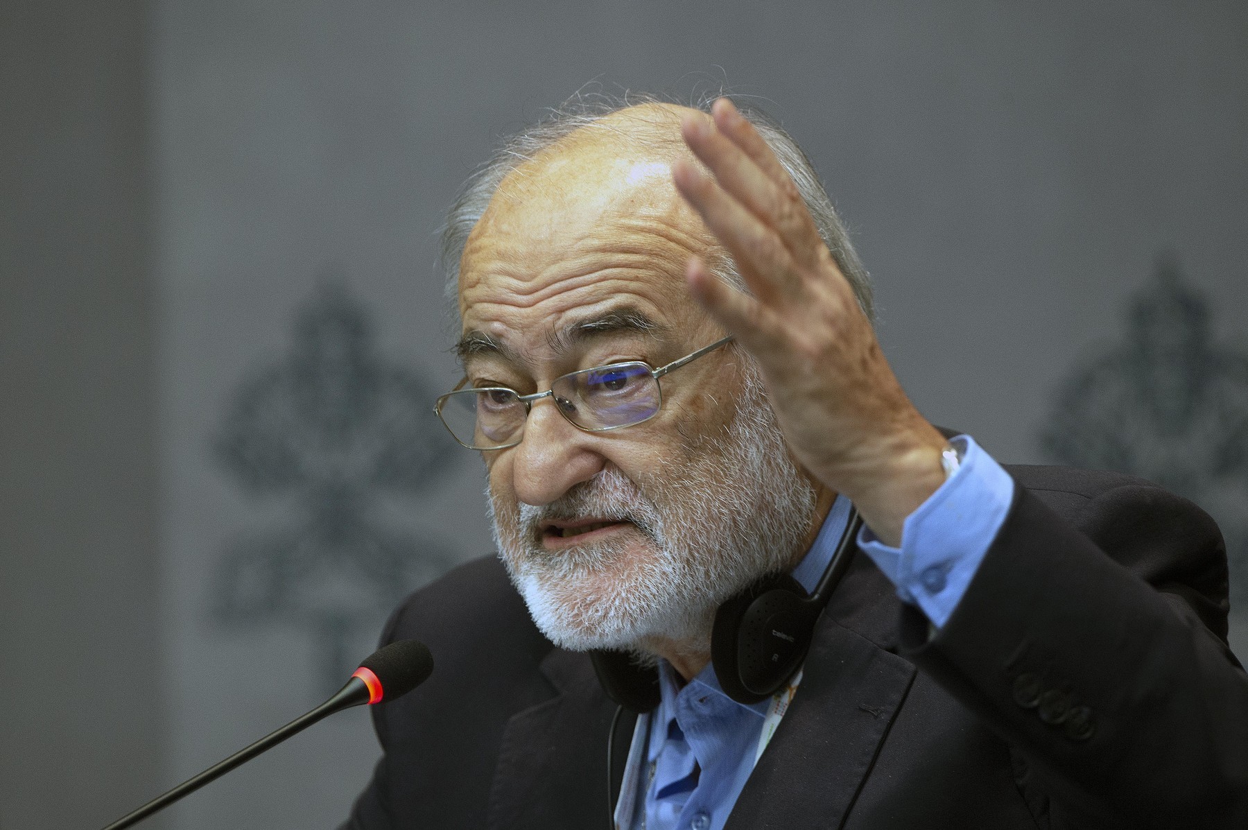 Kardinál Cristóbal López Romero.