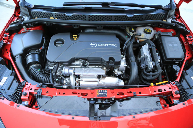 Nowy Opel Astra 1.4 Turbo