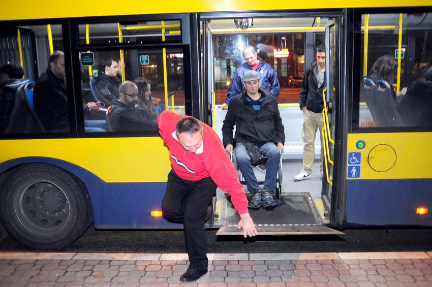 BRAVO, MAJSTORE: Vozač na liniji 17 sinoć svima pokazao kako se radi