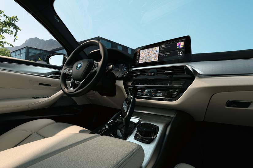 BMW 5 Series Touring - model photo