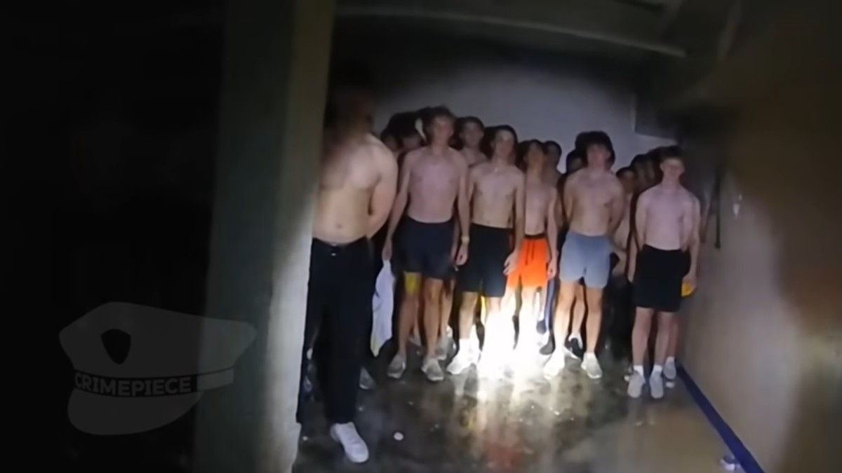 Prizor koji su policajci zatekli u kući bratstva, koja pripada Alpha Delta Phi na Univerzitetu Ajova