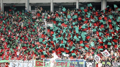 Tyscy kibice tłumnie na nowym stadionie