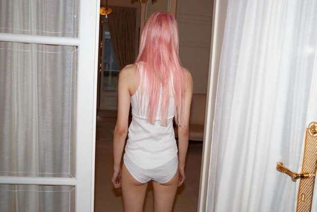 Hölgyek a fürdőszobából. A Louis Vuitton a természetességet ünnepli