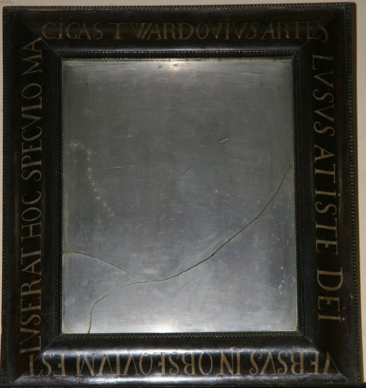 Węgrów, lustro Twardowskiego w kościele Wniebowzięcia Najświętszej Marii Panny