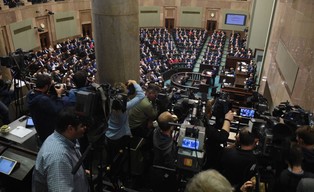 Morawiecki: Sądy były i są kulą u nogi procesów gospodarczych