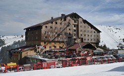 Żałoba narodowa w Turcji. 76 osób zginęło w pożarze hotelu