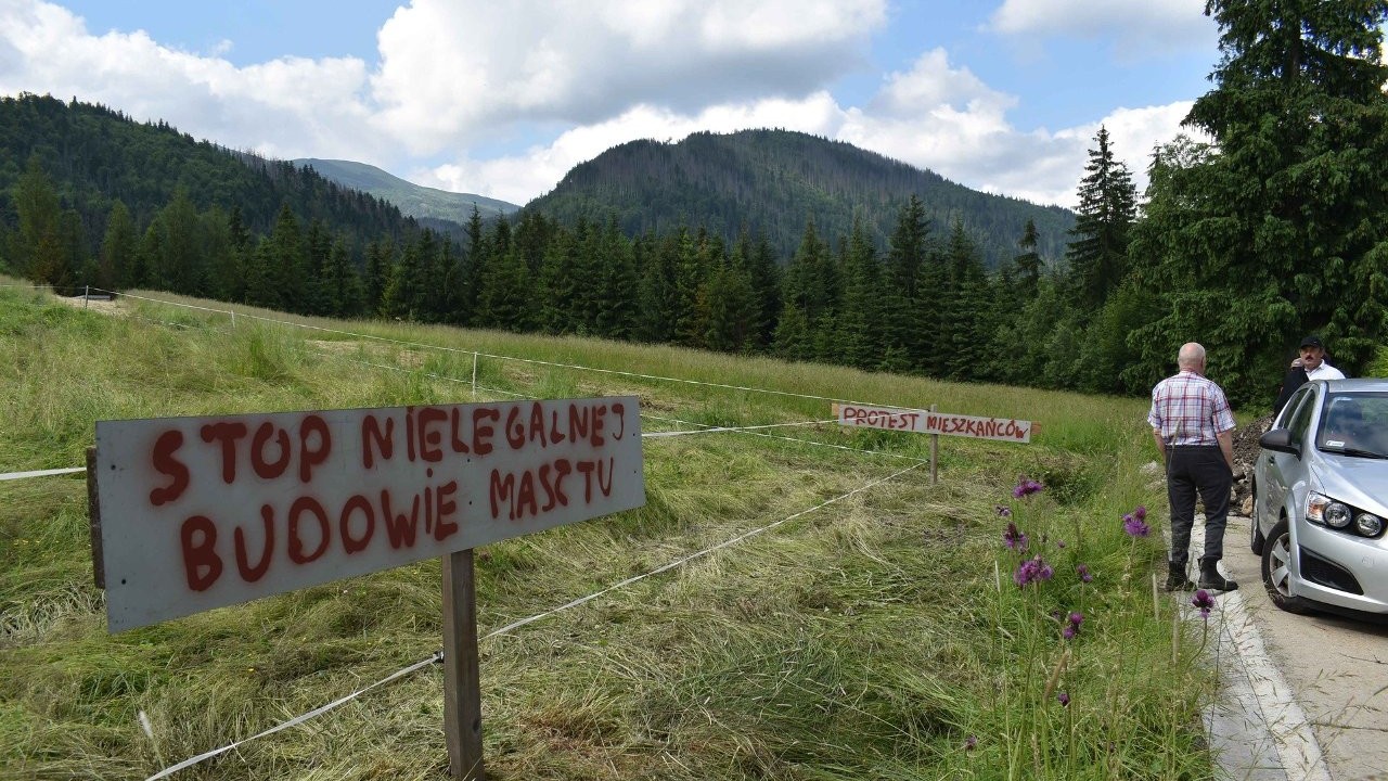 Górale z Zakopanego boją się szkodliwego promieniowania. To powtórka "wojny" sprzed dwóch lat