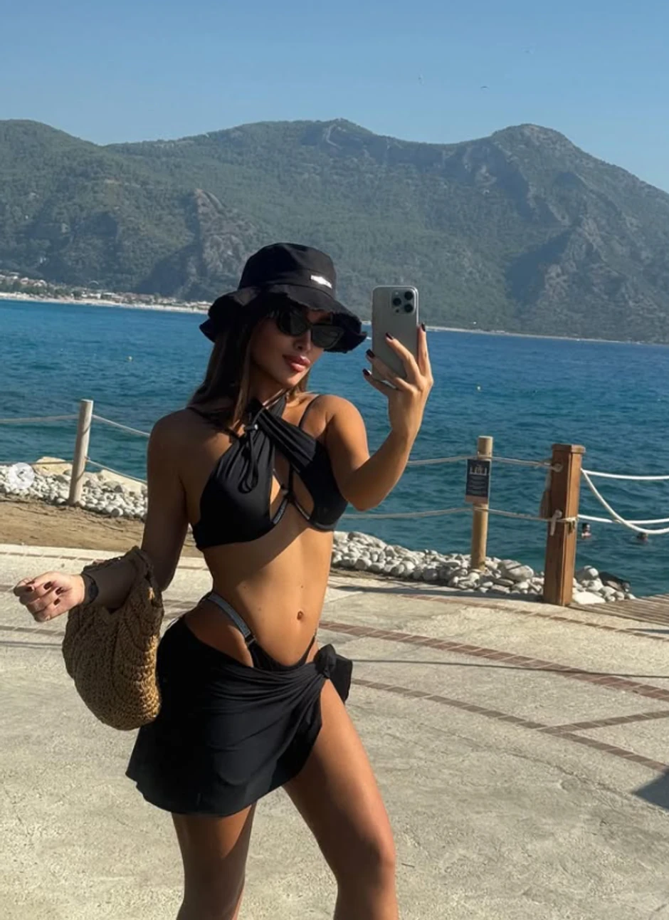 Milica Jokić pozirala pored mora