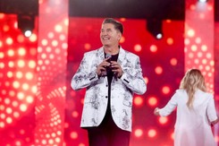 Bayer Full zaśpiewał na Jasnej Górze na imprezie o. Rydzyka. 'Za pokój w Polsce'