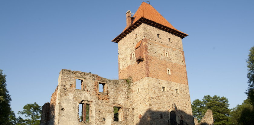 Były szef NFZ wierzy w duchy. Ekshumował zwłoki hrabiny i...