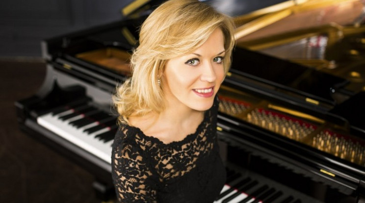 A világhírű Olga Kern játssza Rahmanyinov III. zongoraversenyét, Alexander Ramm Csajkovszkij kecses variációit, és hazai kedvencünk, Kelemen Barnabás Korngold D-dúr hegedűversenyét