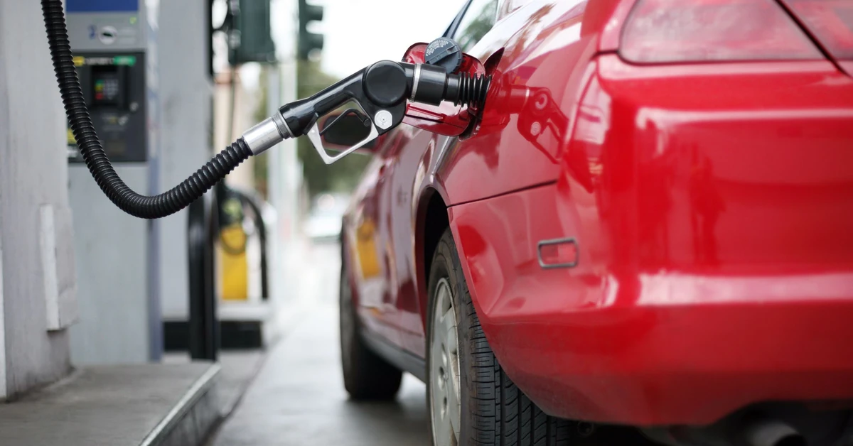 Paliwo po 4,99 zł za litr. Od 18 października wielka obniżka cen. Co się dzieje?