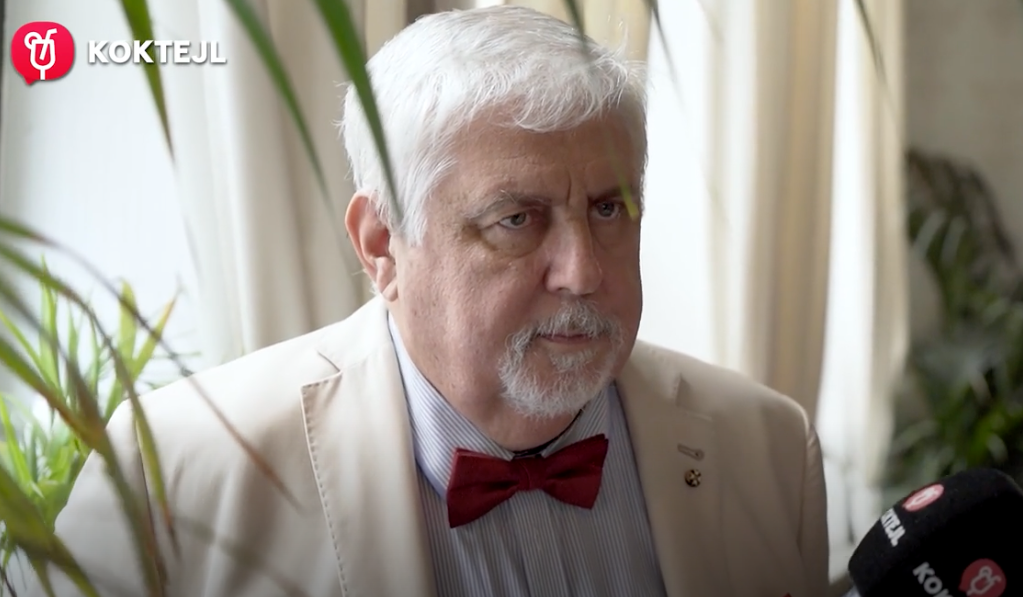 Oliver Andrásy počas rozhovoru pre Koktejl.sk.