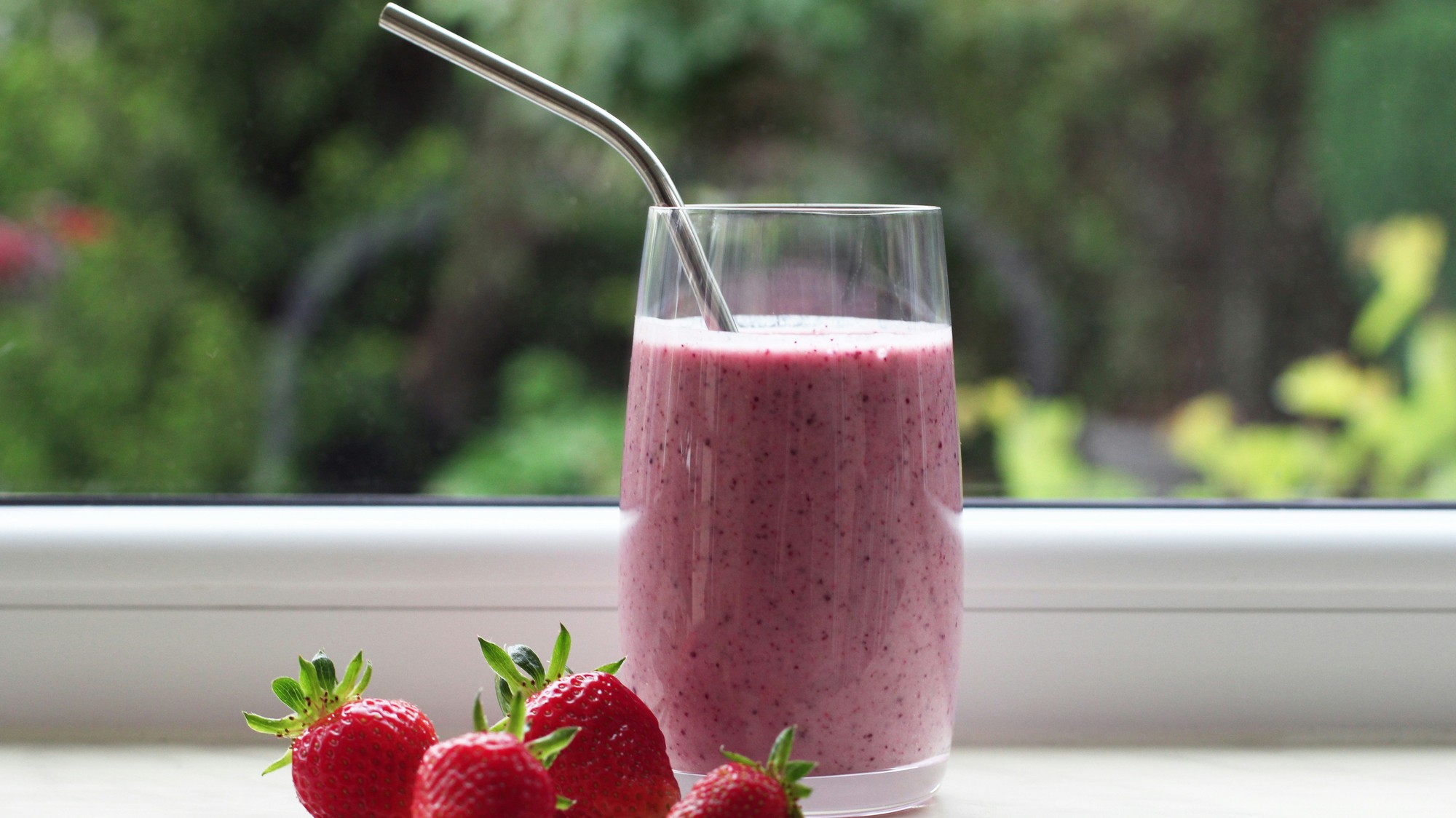 Správne pripravené smoothie nie je len plné vitamínov, ale dokáže zasýtiť až na 5 hodín a naštartovať spaľovanie tukov.