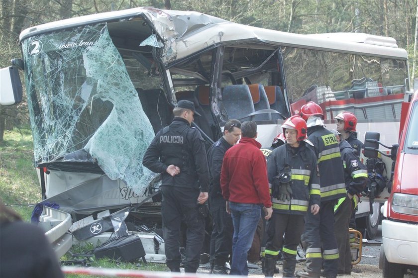 Zmiażdżony autokar z pielgrzymami! Nowe fakty