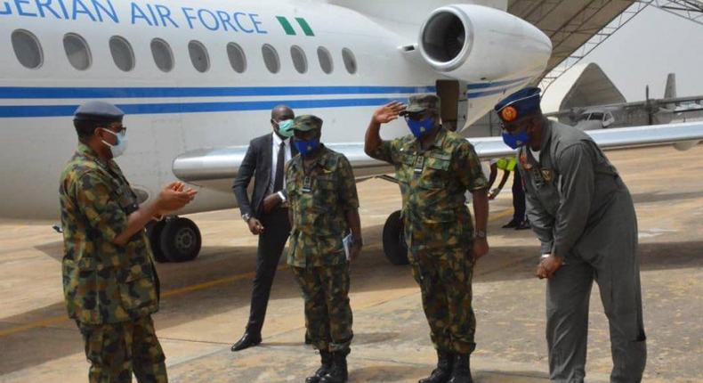 Chief of Air Staff, Air Vice Marshal Abubakar Sadique has commended troops and personnel fo the Nigerian Air Force for displaying courage, commitment and patriotism in discharging their assignments. [Twitter/@NigAirForce]