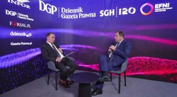 Poczta Polska wraca na rynek kurierski i stawia na usługi finansowe