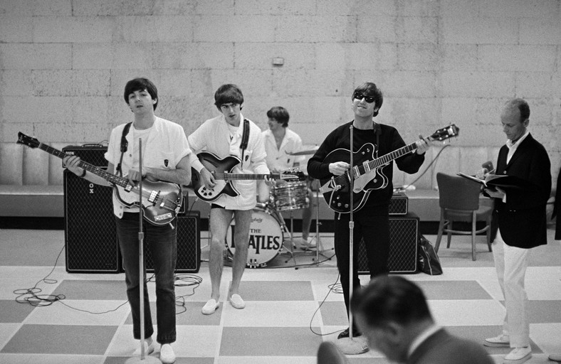 "The Beatles" podczas próby w hotelu Deauville 16 lutego 1964 r.
