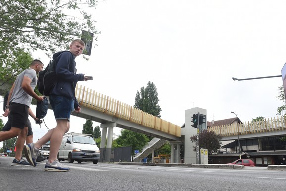 Miodrag se motorom zakucao u metalnu ogradu mosta, preleteo preko i PAO NA PEŠAČKU STAZU ISPOD! Jezivi detalji pogibije motocikliste kod Ade Ciganlije