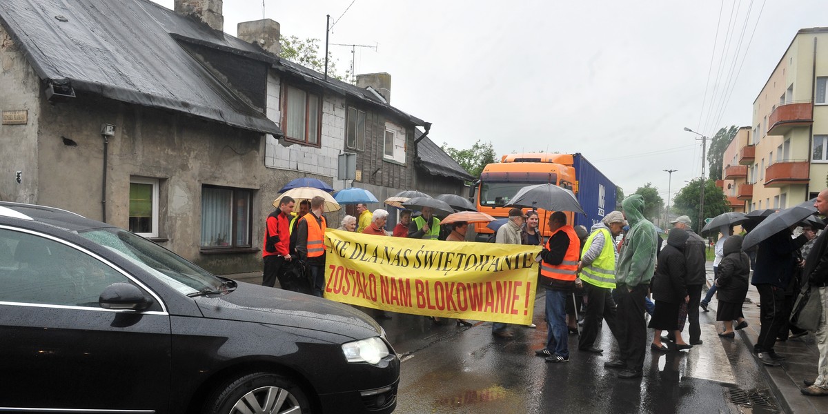 mieszkancy blokowali ulice 