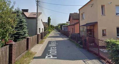 Horror na spokojnej ulicy pod Warszawą. W domu odkryto zwłoki małżeństwa