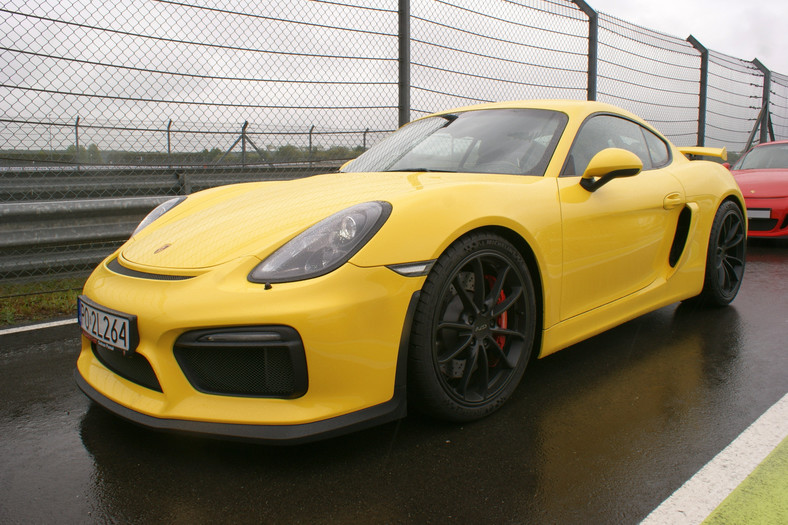 Porsche Cayman GT4