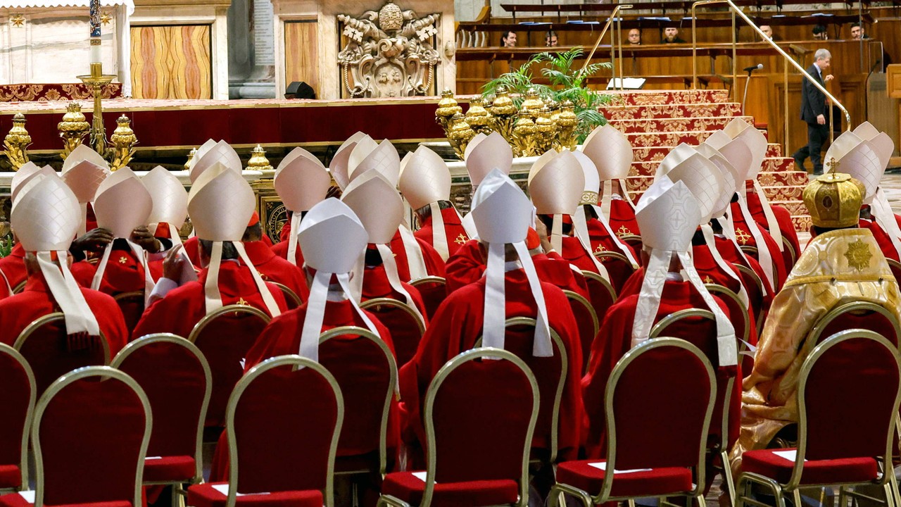 Watykan przygotowuje konklawe. Zmiana planów w ostatniej chwili