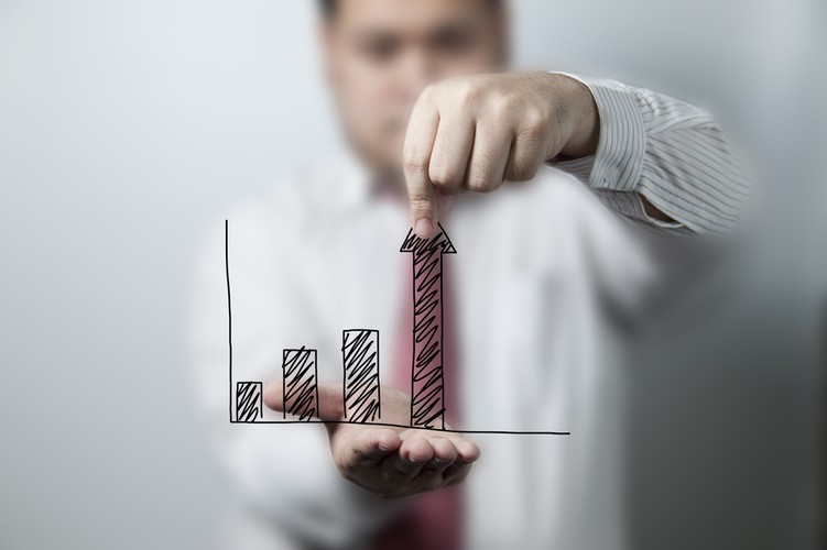 Aktuariusz

Tolerancja stresu: 63,8
Średnia roczna pensja: 107,7 tys. dol.

Do ich obowiązków należy analiza i ocena kosztów finansowych i ryzyka danego przedsięwzięcia. Najczęściej pracują w zakładach ubezpieczeń, firmach konsultingowych i funduszach emerytalnych. W Ameryce jest to prestiżowy zawód. W Polsce jest mniej popularny, jednak podobnie jak za oceanem aktuariusze dobrze zarabiają - pisze hrnews.pl

Jak podaje serwis Karierawfinansach.pl, w tym zawodzie można liczyć na średnią miesięczną pensję w wysokości 13,9 tys. zł brutto.