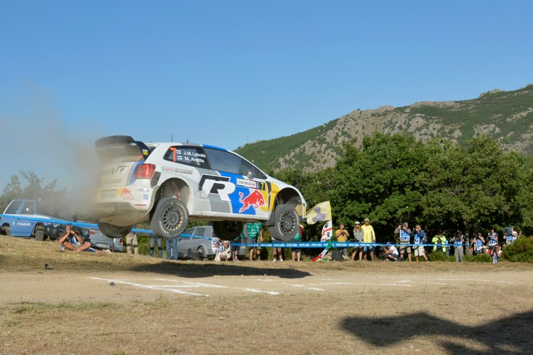 Dwa Volkswageny prowadzą na półmetku cyklu WRC 2013
