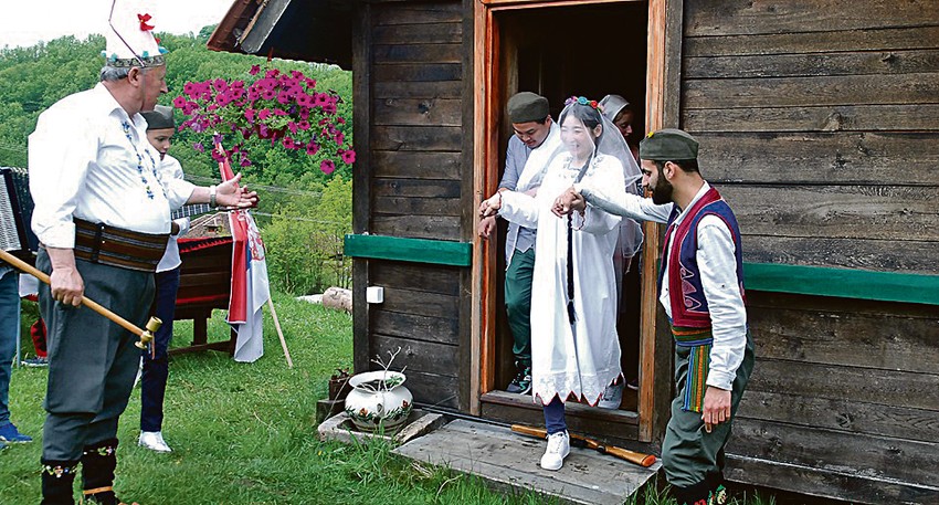 Svadba po srpskim običajima