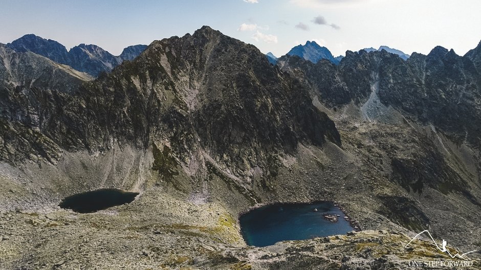 Widok z podejścia na Furkot na Capi i Kolisty Staw (Okrúhle pleso)