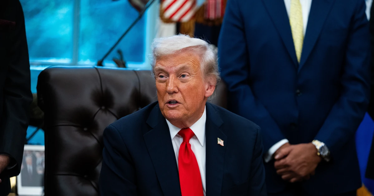 Trump chce 230 milionów odszkodowania od własnego rządu. "Oddam na cele charytatywne"