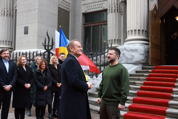 Kijów w rozmowy między państwami bez żenady wplata szantaż moralny, by uzyskać konkretne korzyści gospodarcze.