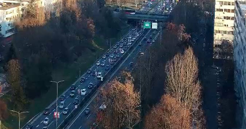 Gužva na moto-putu kroz Beograd