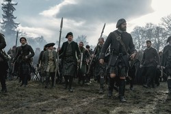 Kultowy serial kostiumowy powrócił. Już sam zwiastun przyciągnął 13 milionów widzów