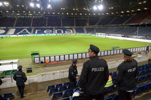 Policja nawet na krok nie odstępuje reprezentacji Niemiec. Piłkarze pod ścisłą ochroną