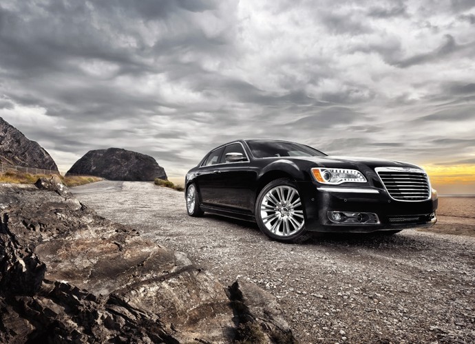 Chrysler opublikował oficjalne zdjęcia nowego modelu serii 300