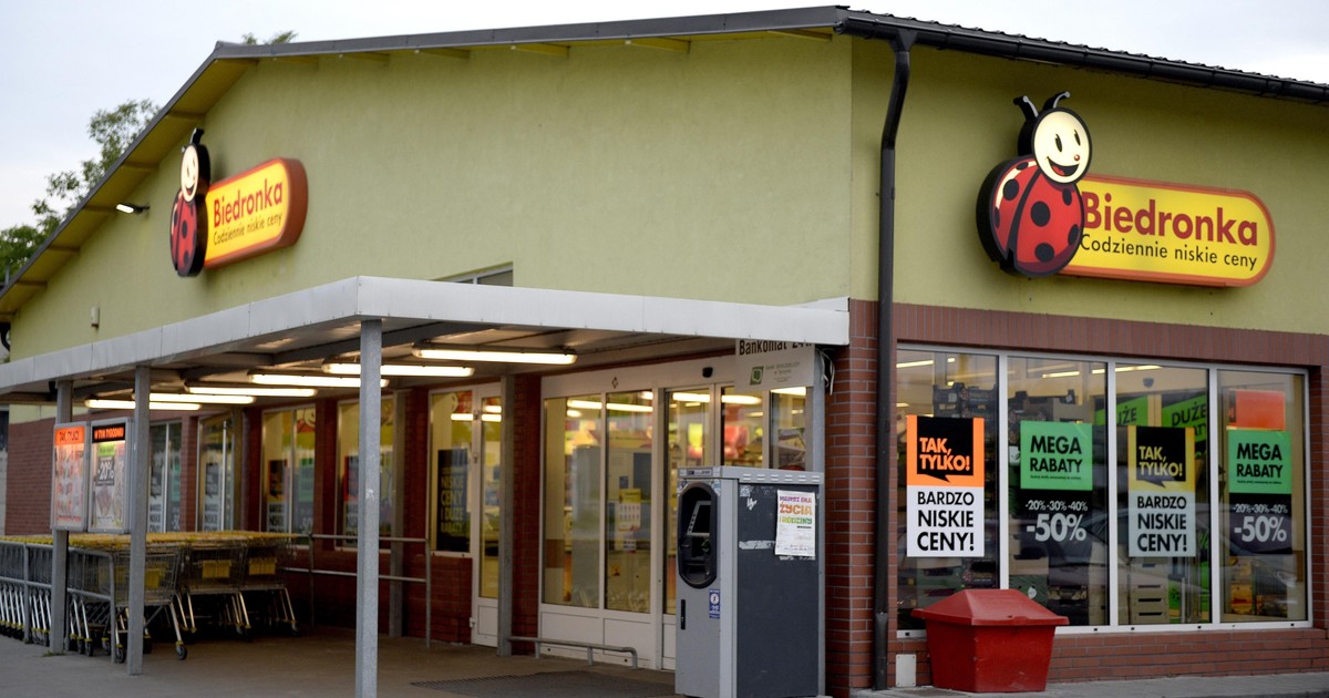 Biedronka startuje z rabatami. Ale hity! Masło, mleko i inne produkty w rekordowych cenach